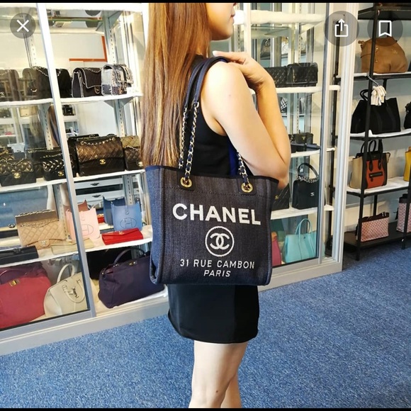 ❤️ SOLD Chanel Small Denim Blue Deauville Tote with gold hardware - Picture 13 of 16